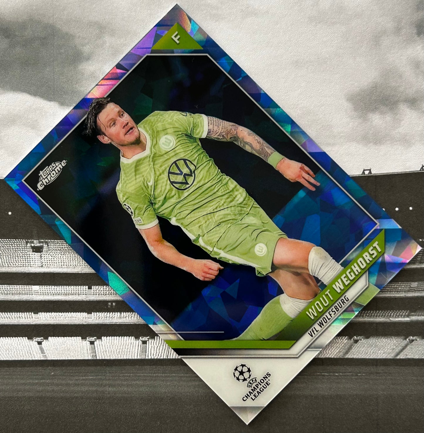 Topps UEFA Chrome Sapphire 2021-22 - WOUT WEGHORST (VfL WOLFSBURG) #91