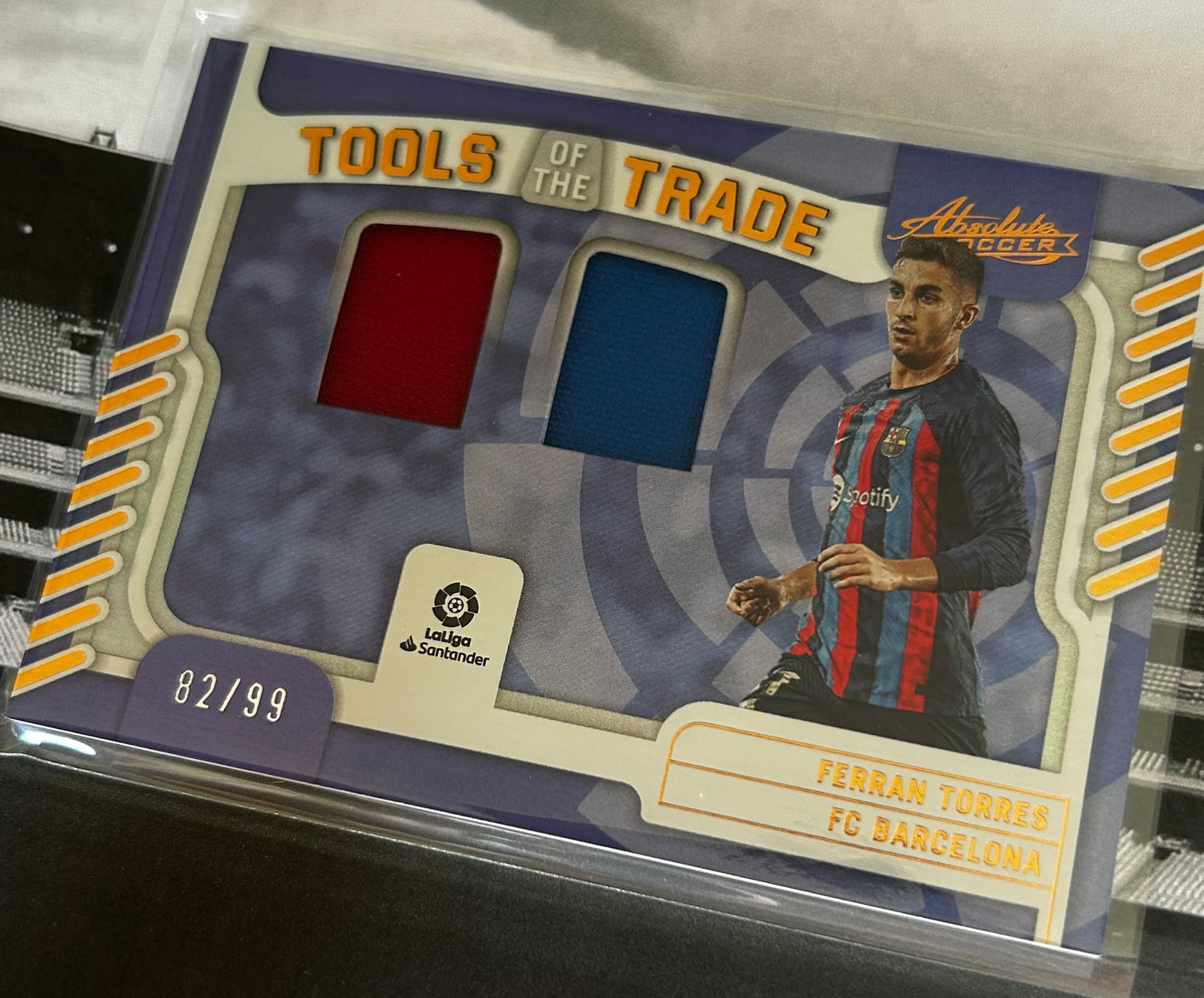 2022-23 Panini Chronicles Gold Standard La Liga Soccer - FERRAN TORRES (FC BARCELONA) Tools of the Trade Patch AT-FTR /99