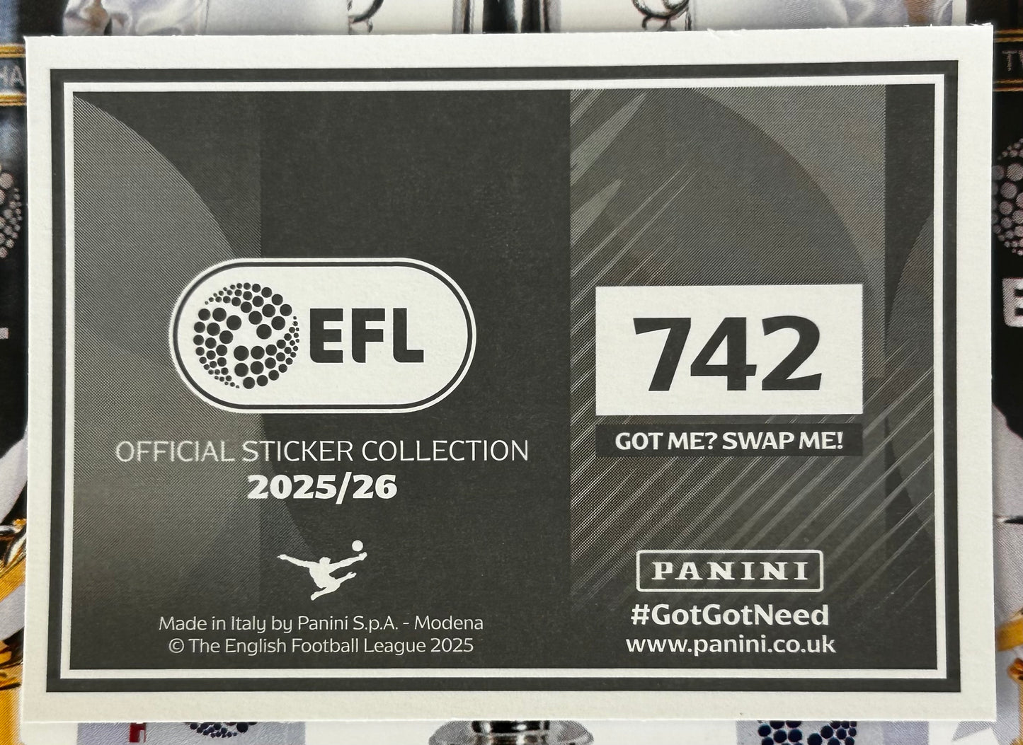 Panini EFL 2025-26 Sticker Collection - CLUB CREST (GRIMSBY TOWN AFC) #742