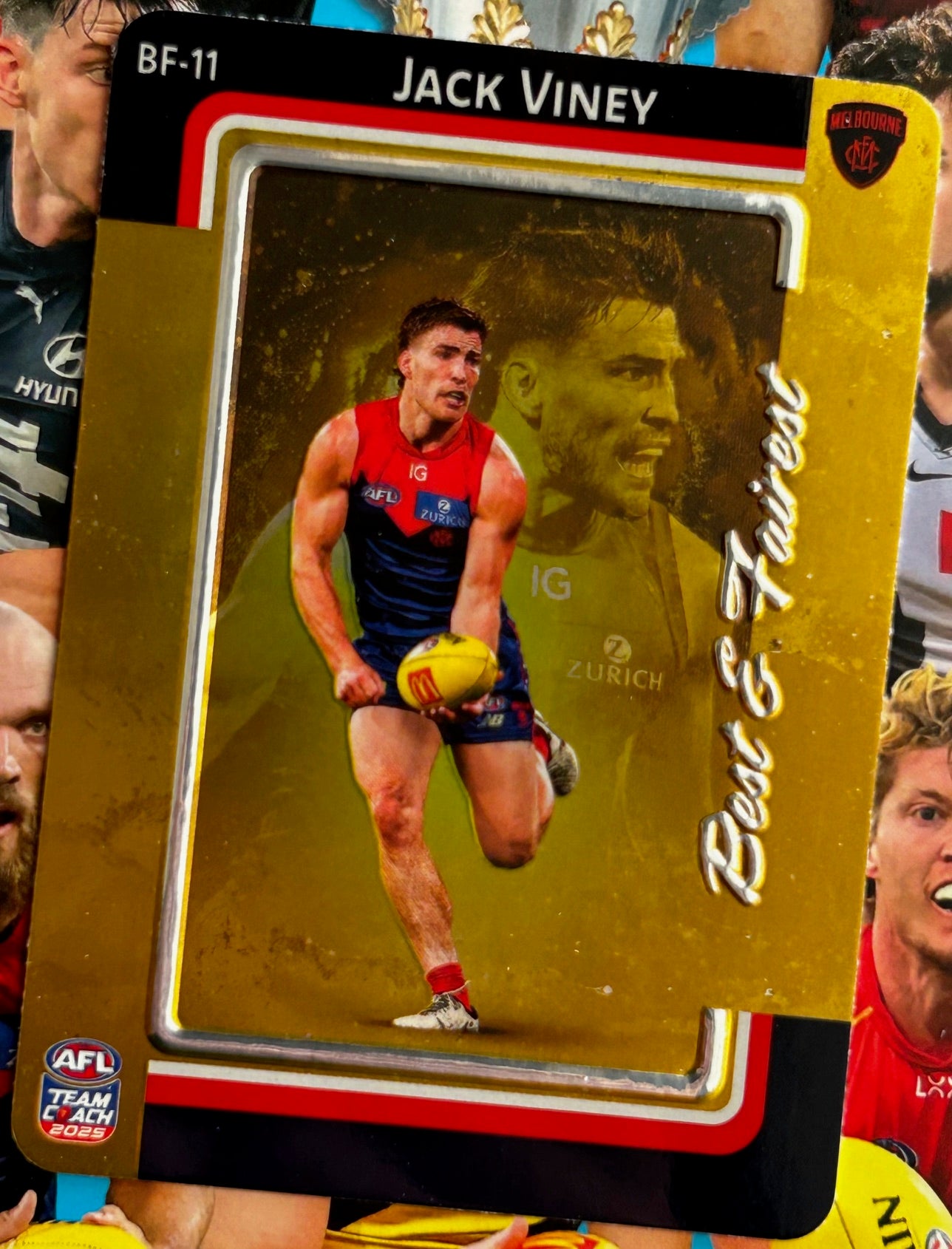 AFL Teamcoach 2025 - JACK VINEY (MELBOURNE) Gold Best & Fairest BF-11 1:40 packs