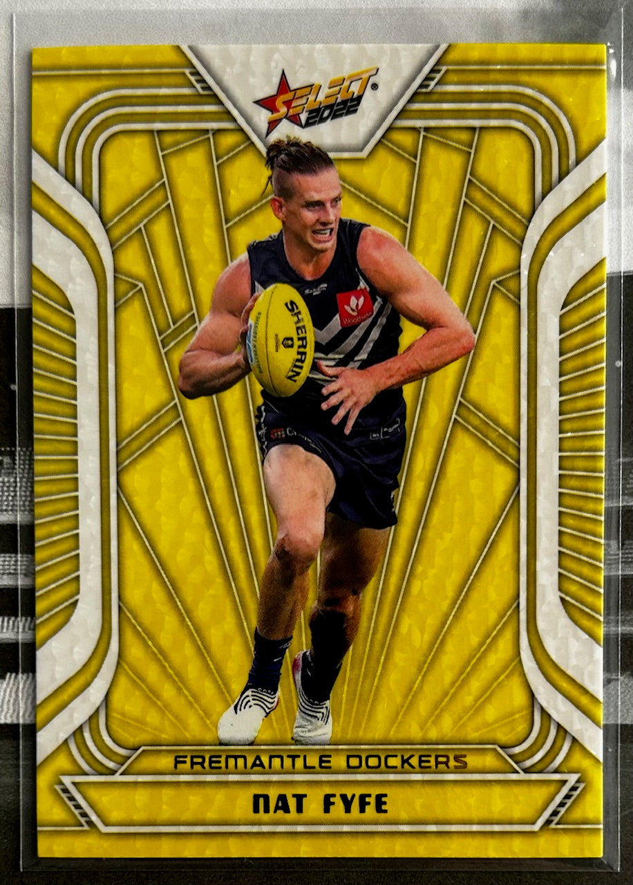 Select AFL Footy Stars 2022 - NAT FYFE (FREMANTLE DOCKERS) Fractured Acid Yellow FY64 /145