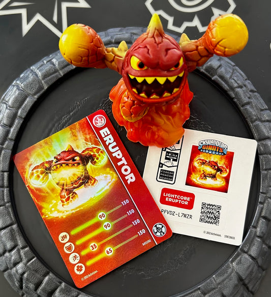 Skylanders Giants - LIGHTCORE ERUPTOR (Loose figure with card & QR sticker)