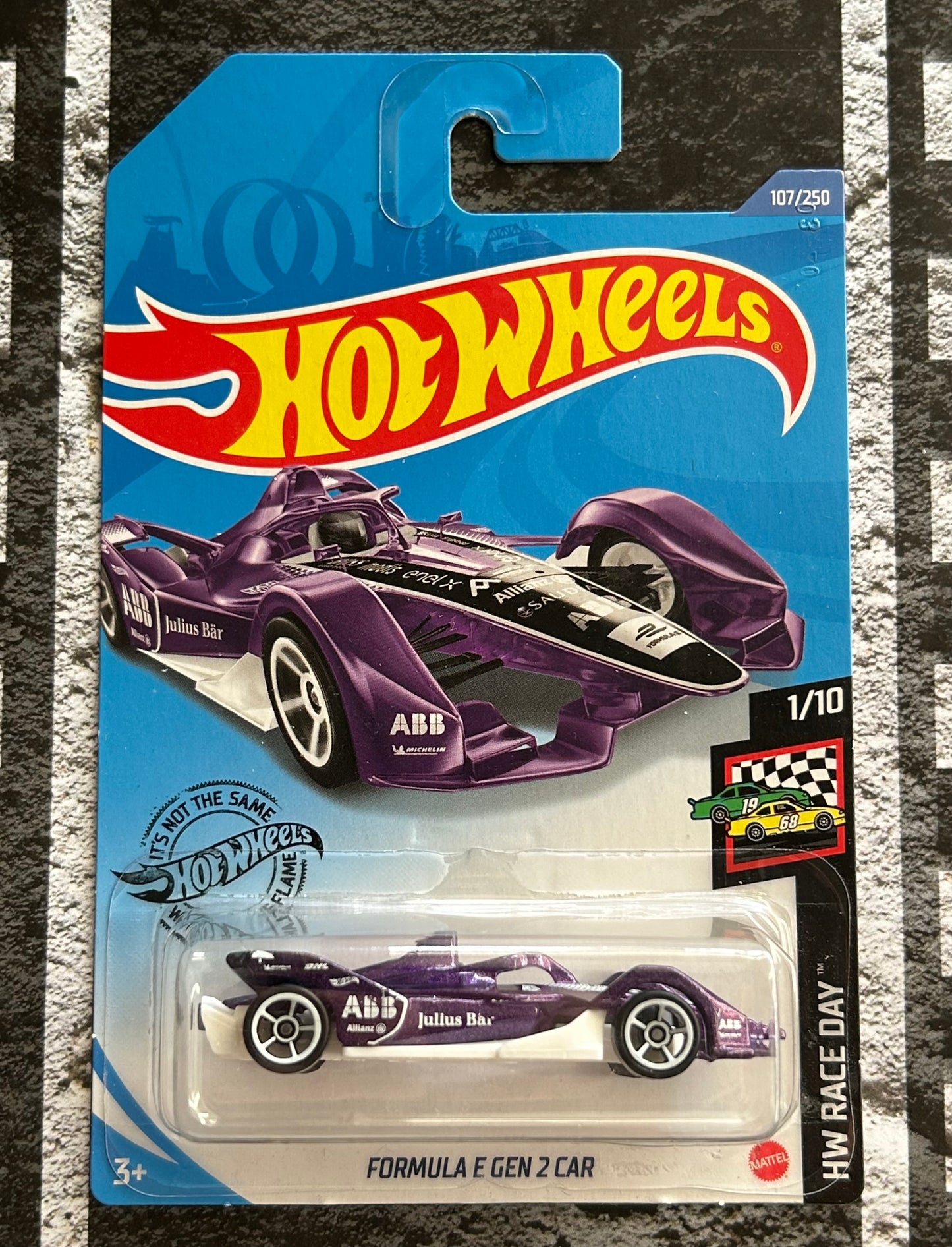 Mattel Hot Wheels Diecast Basic 1:64 - Formula E Gen 2 Car HW Race Day