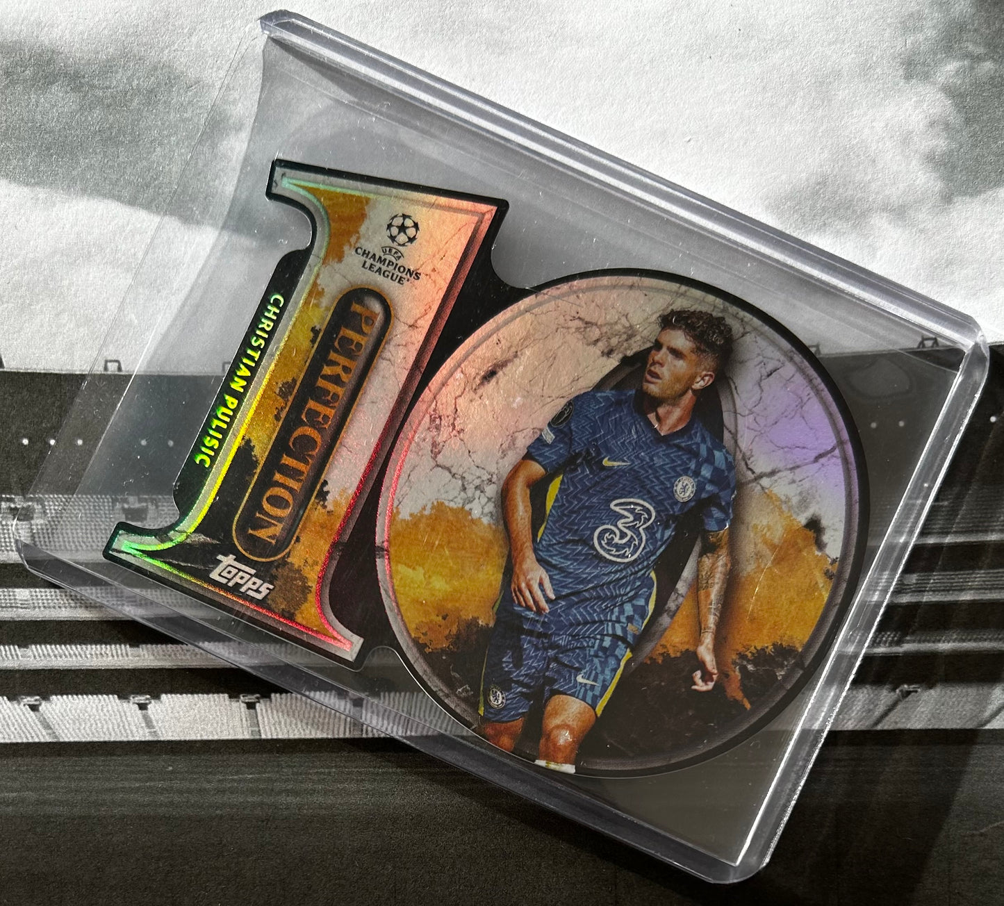 Topps UEFA 2021-22 Hobby - CHRISTIAN PULISIC (CHELSEA) Perfect10n Die-Cut #PF-02