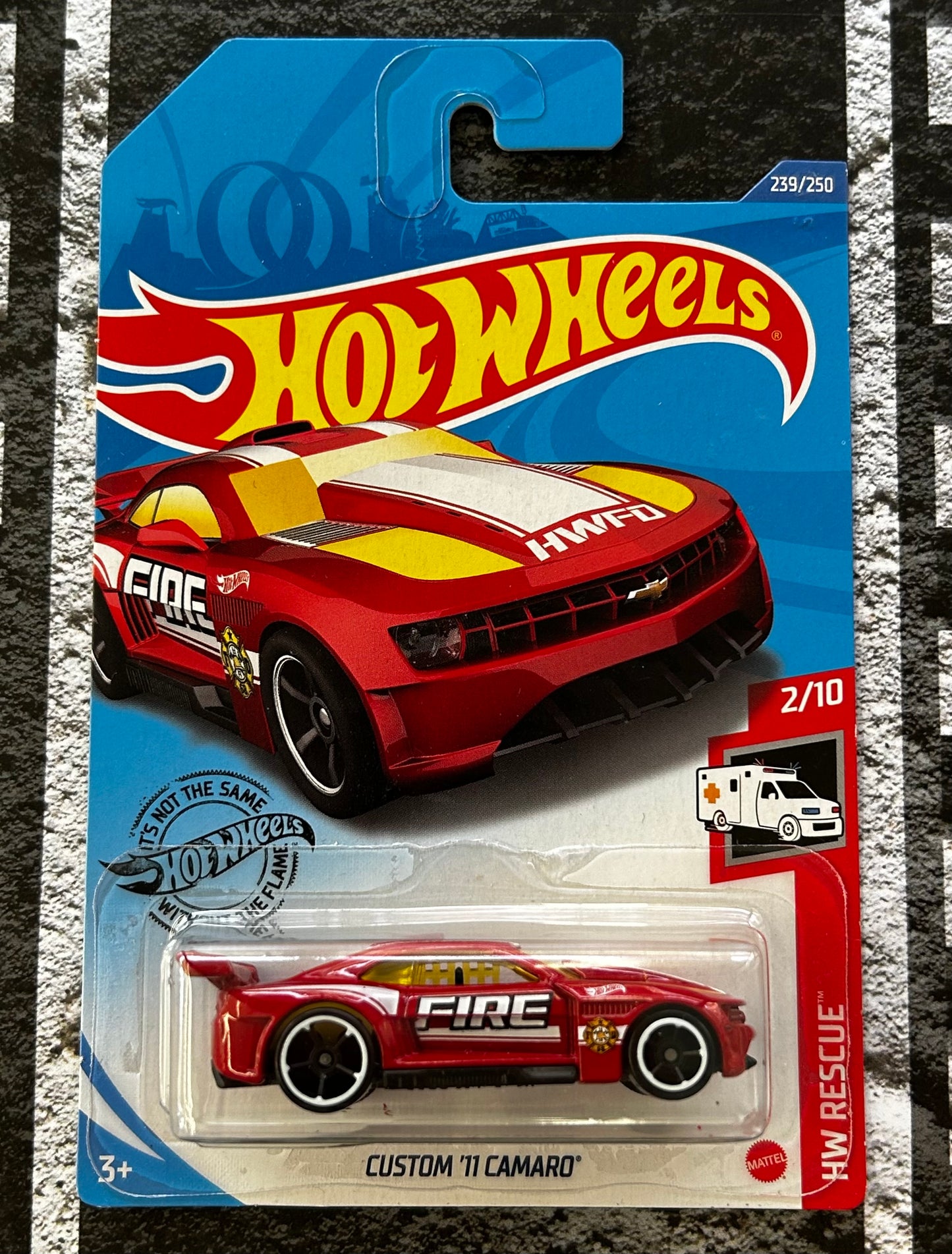 Mattel Hot Wheels Diecast Basic 1:64 - Custom '11 Camaro HW Rescue