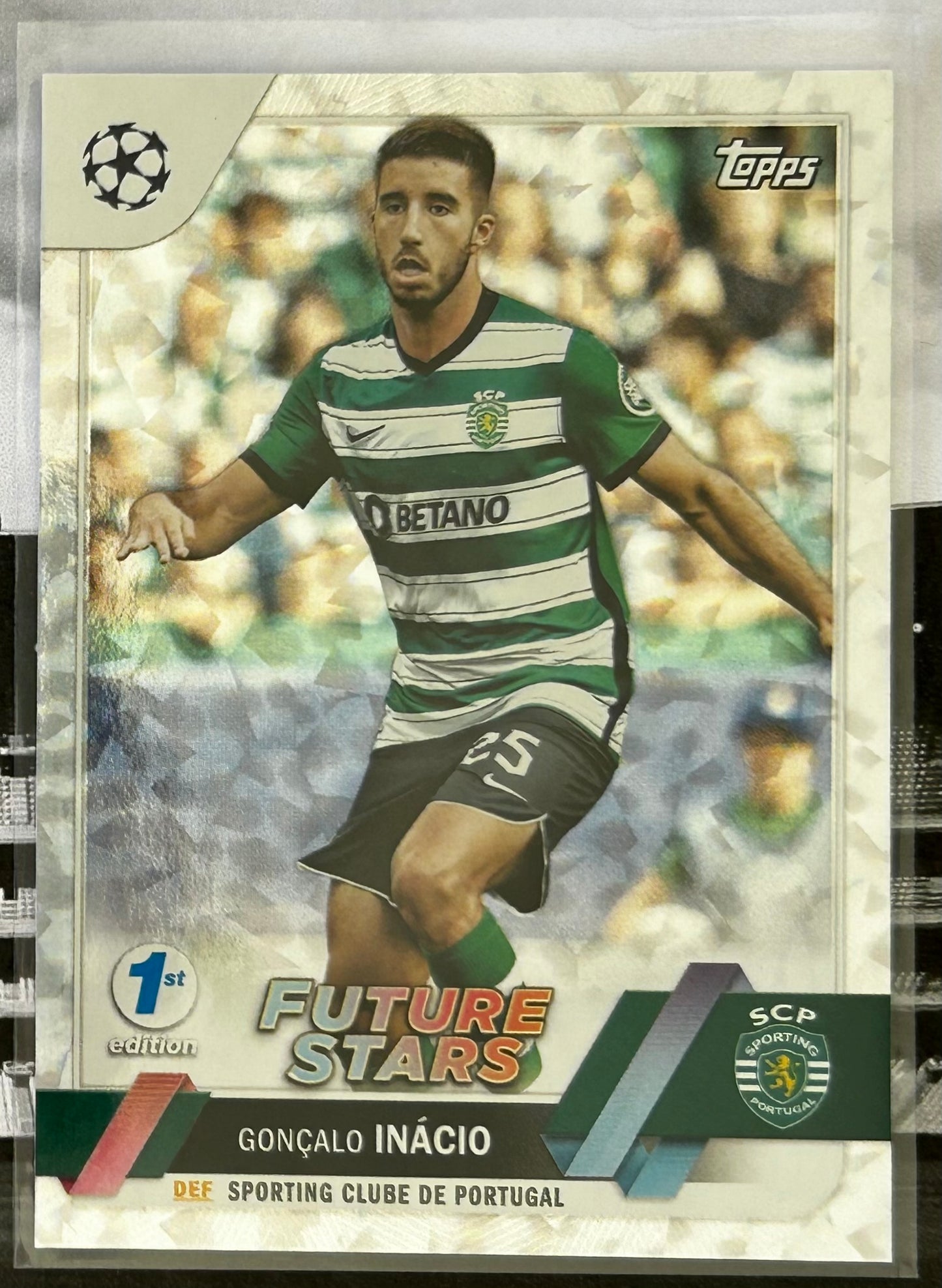 Topps UEFA Club Competitions 1st Edition 2022-23 - GONCALO INACIO (SPORTING CP) Icy Parallel #160
