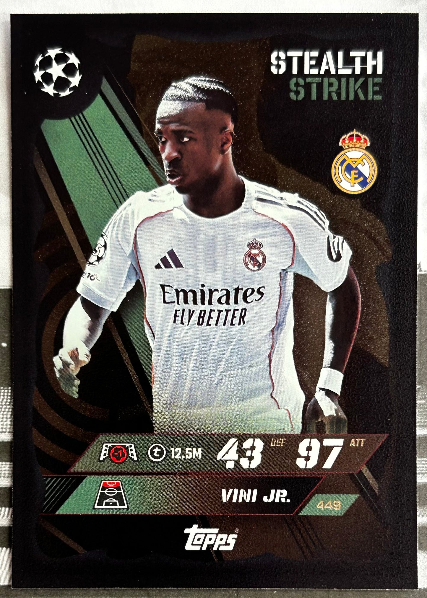 2025-26 Topps UCC Match Attax - STEALTH STRIKE Holographic Foil (#442-#459) 1:2 packs