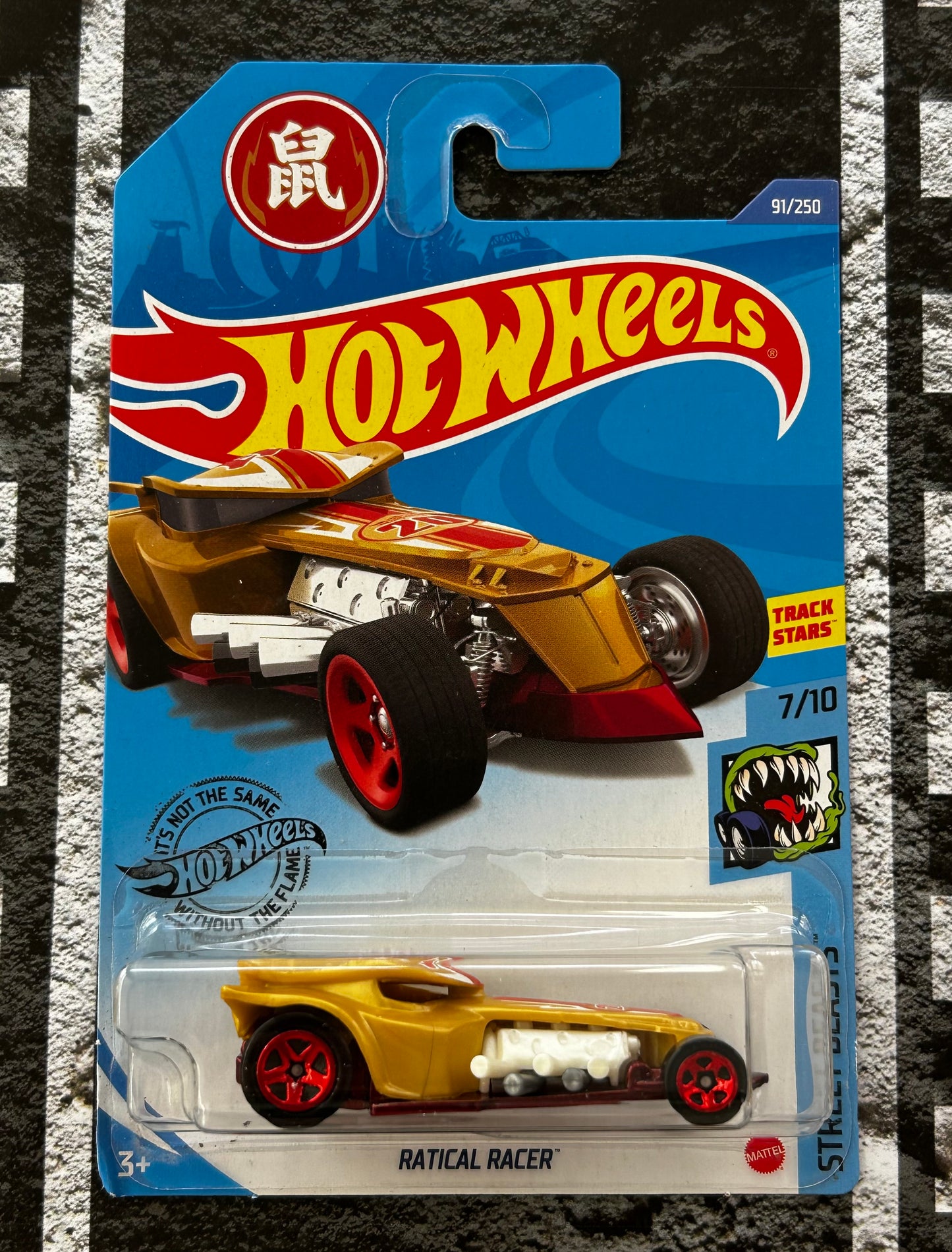 Mattel Hot Wheels Diecast Basic 1:64 - Ratical Racer Street Beasts