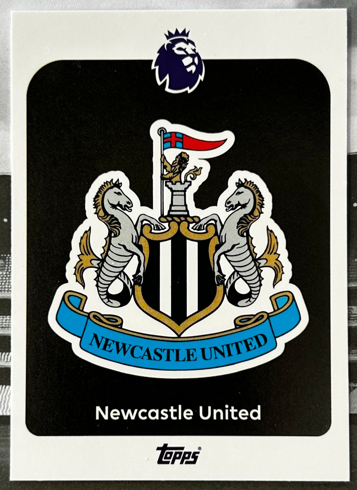 Topps Premier League 2026 Debut Edition - TEAM BADGE (NEWCASTLE UNITED) #217