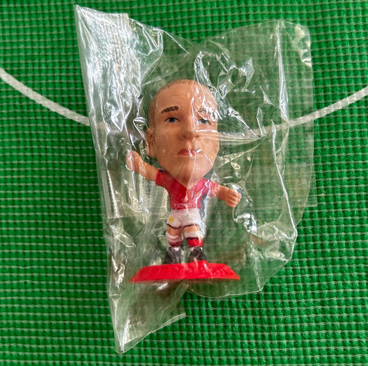 Corinthian Microstars - PHILLIPE SENDEROS (ARSENAL) UK Series 19 World Stars Red Base MC12548