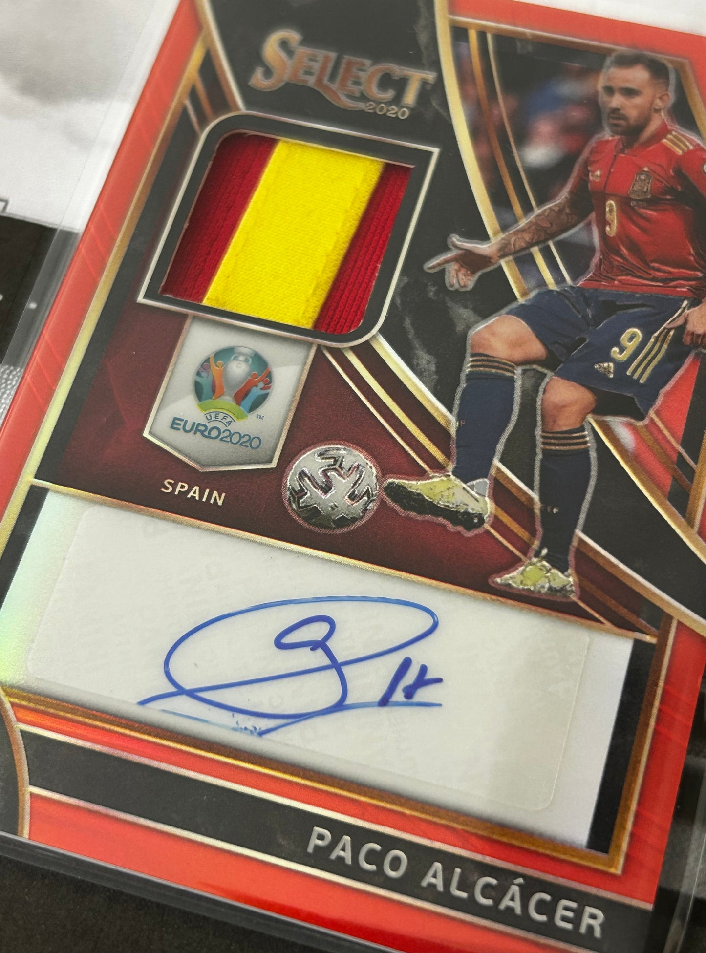 Panini Select UEFA EURO 2020 Soccer - PACO ALCACER (SPAIN) Match-worn Jersey Patch Autograph Red Prizm #PA-PA /65