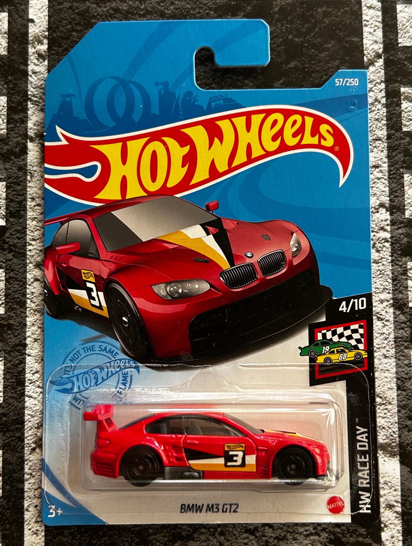 Mattel Hot Wheels Diecast Basic 1:64 - BMW M3 GT2 HW Race Day