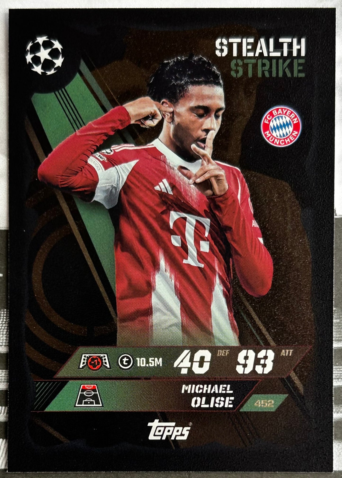 2025-26 Topps UCC Match Attax - STEALTH STRIKE Holographic Foil (#442-#459) 1:2 packs