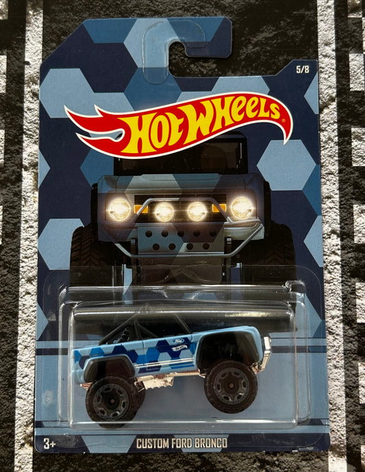 Mattel Hot Wheels Diecast 1:64 - Custom Ford Bronco 5/8 Camouflage Trucks series