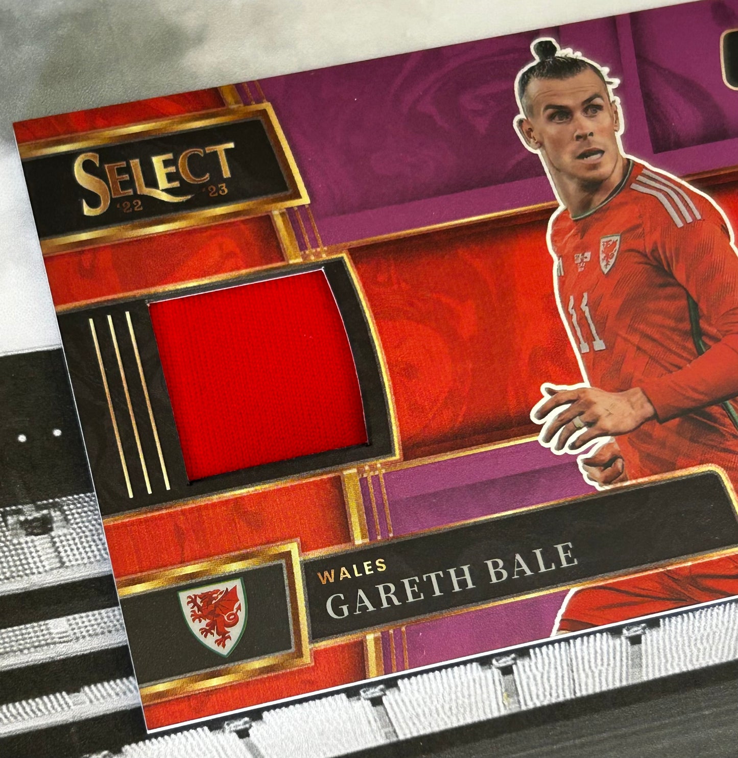 2022-23 Panini Select FIFA Soccer - GARETH BALE (WALES) Player-Worn Patch Purple Prizm #SM-GBE /49 *See Condition Note*