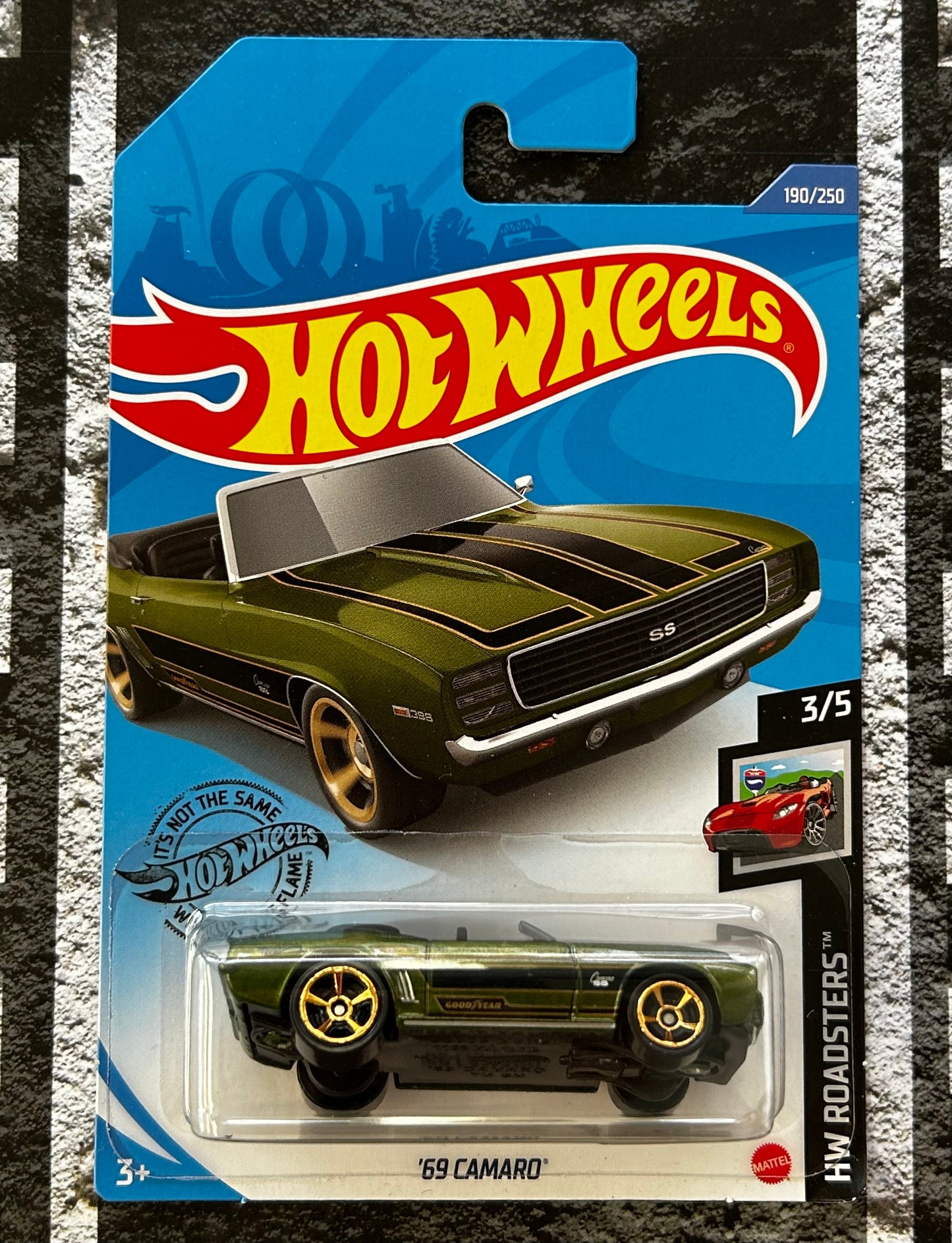 Mattel Hot Wheels Diecast Basic 1:64 - '69 Camaro HW Roadsters