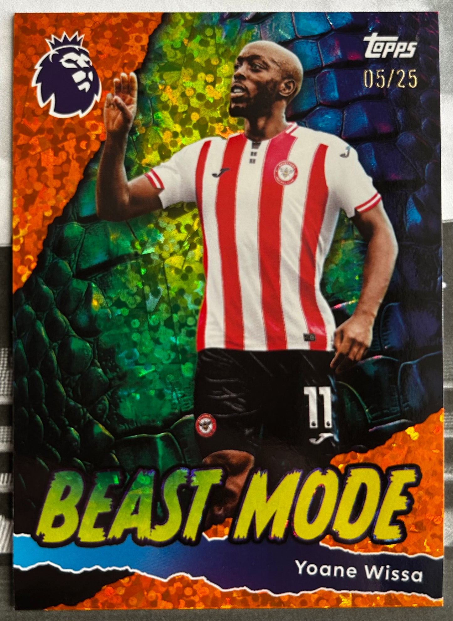 Topps Premier League 2026 Debut Edition - YOANE WISSA (BRENTFORD) Beast Mode #434 Orange Sparkle /25