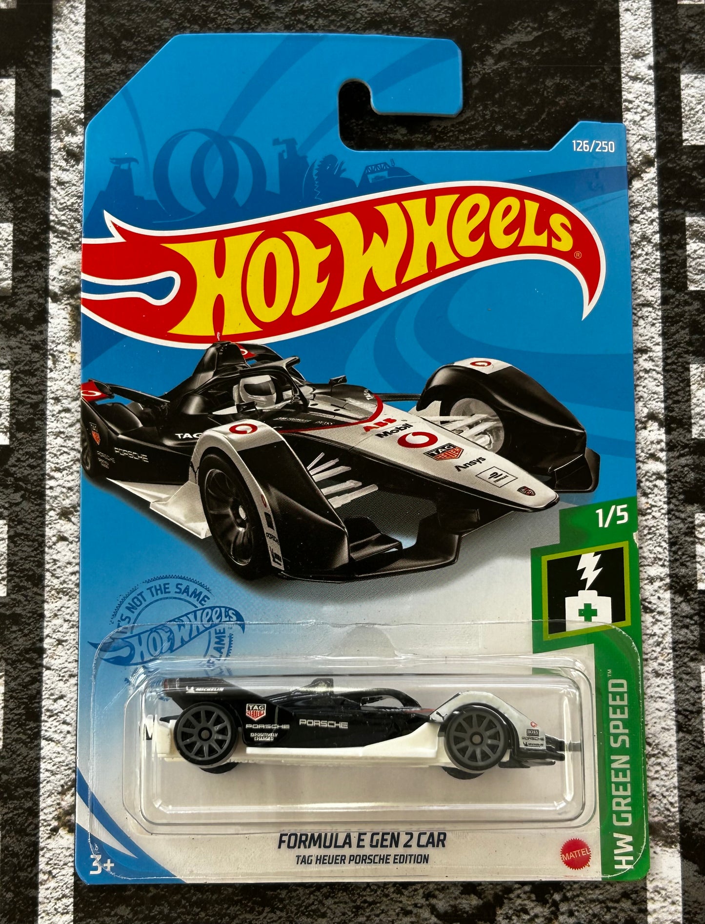 Mattel Hot Wheels Diecast Basic 1:64 - Formula E Gen 2 Car (Tag Heuer Porsche Edition) HW Green Speed