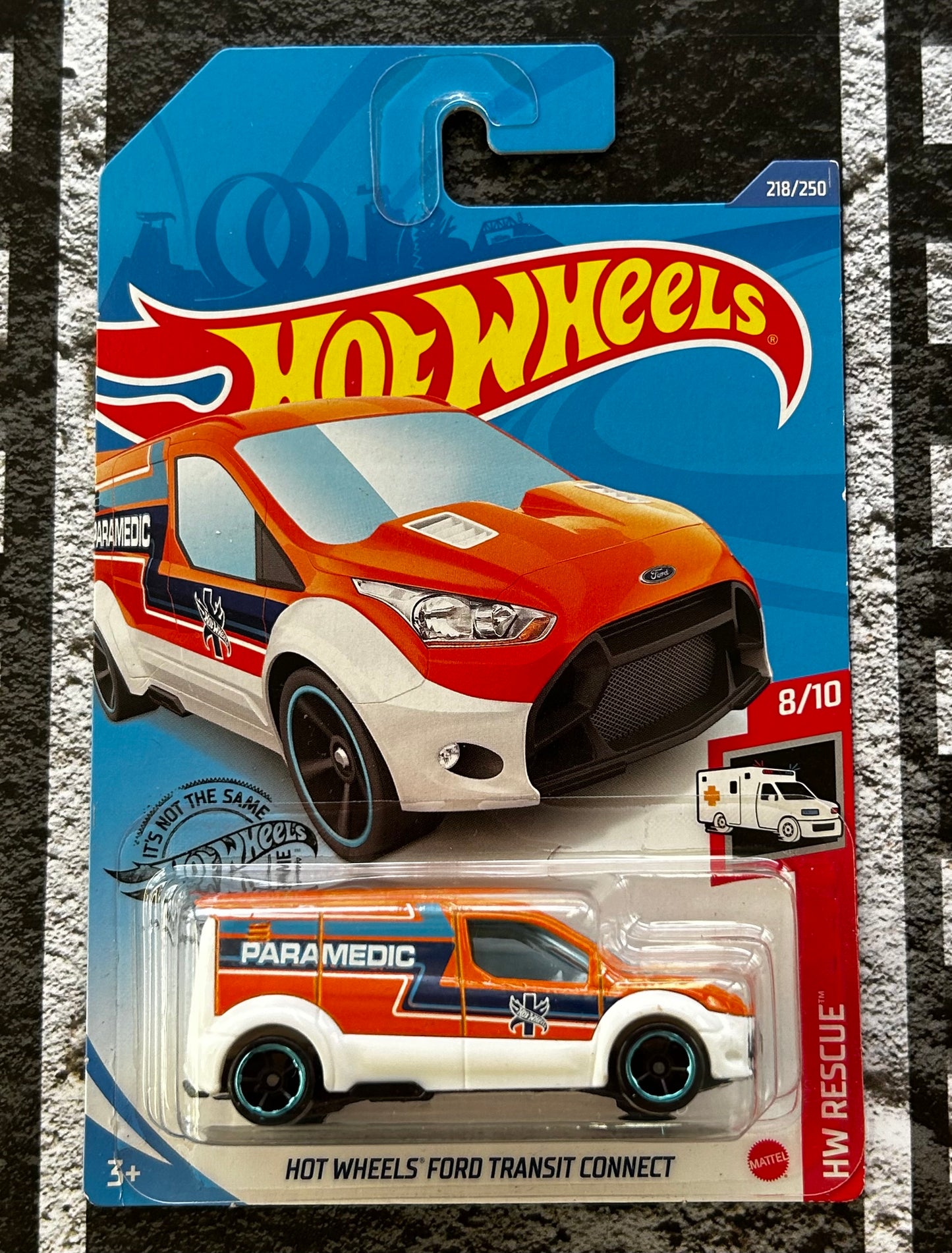 Mattel Hot Wheels Diecast Basic 1:64 - Ford Transit Connect HW Rescue