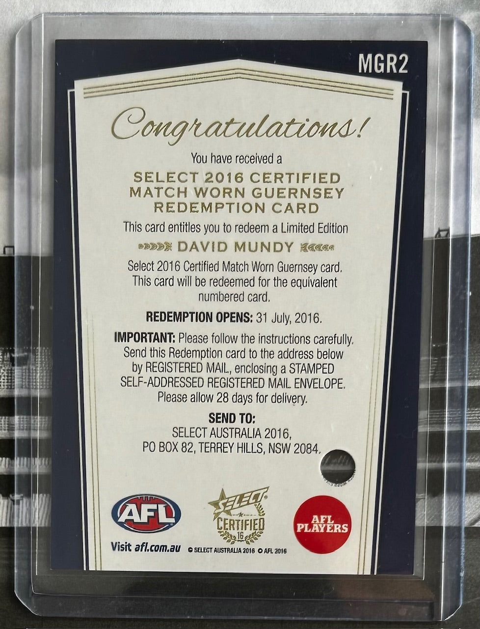 Select AFL 2016 Certified - DAVID MUNDY (FREMANTLE DOCKERS) Match Worn Guernsey Card MG2 /160