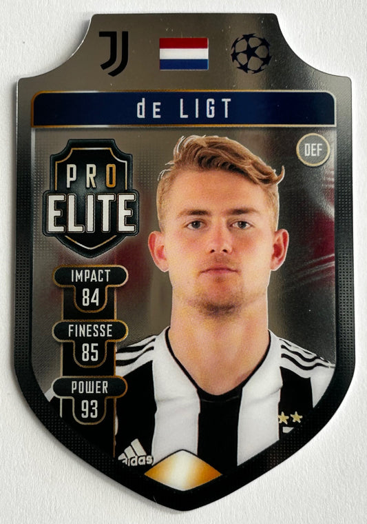 Topps Match Attax UEFA 2021-22 - DE LIGT (JUVENTUS) Chrome Pro-Elite Shield SH16