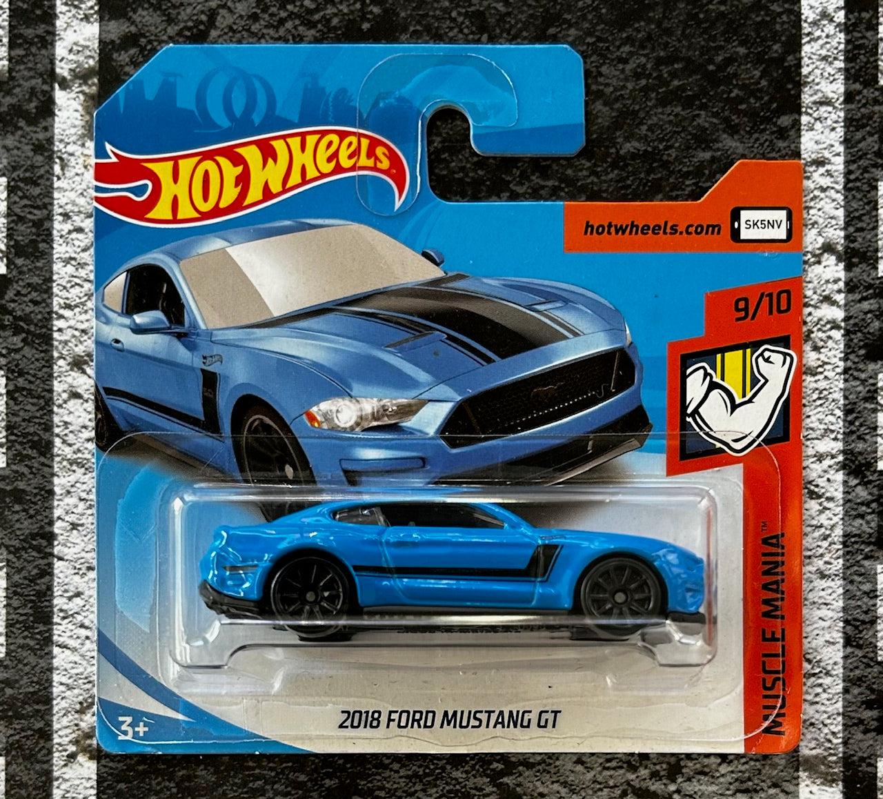 Mattel Hot Wheels Diecast Basic 1:64 - Blue 2018 Ford Mustang GT Muscle Mania *See Condition Notes*