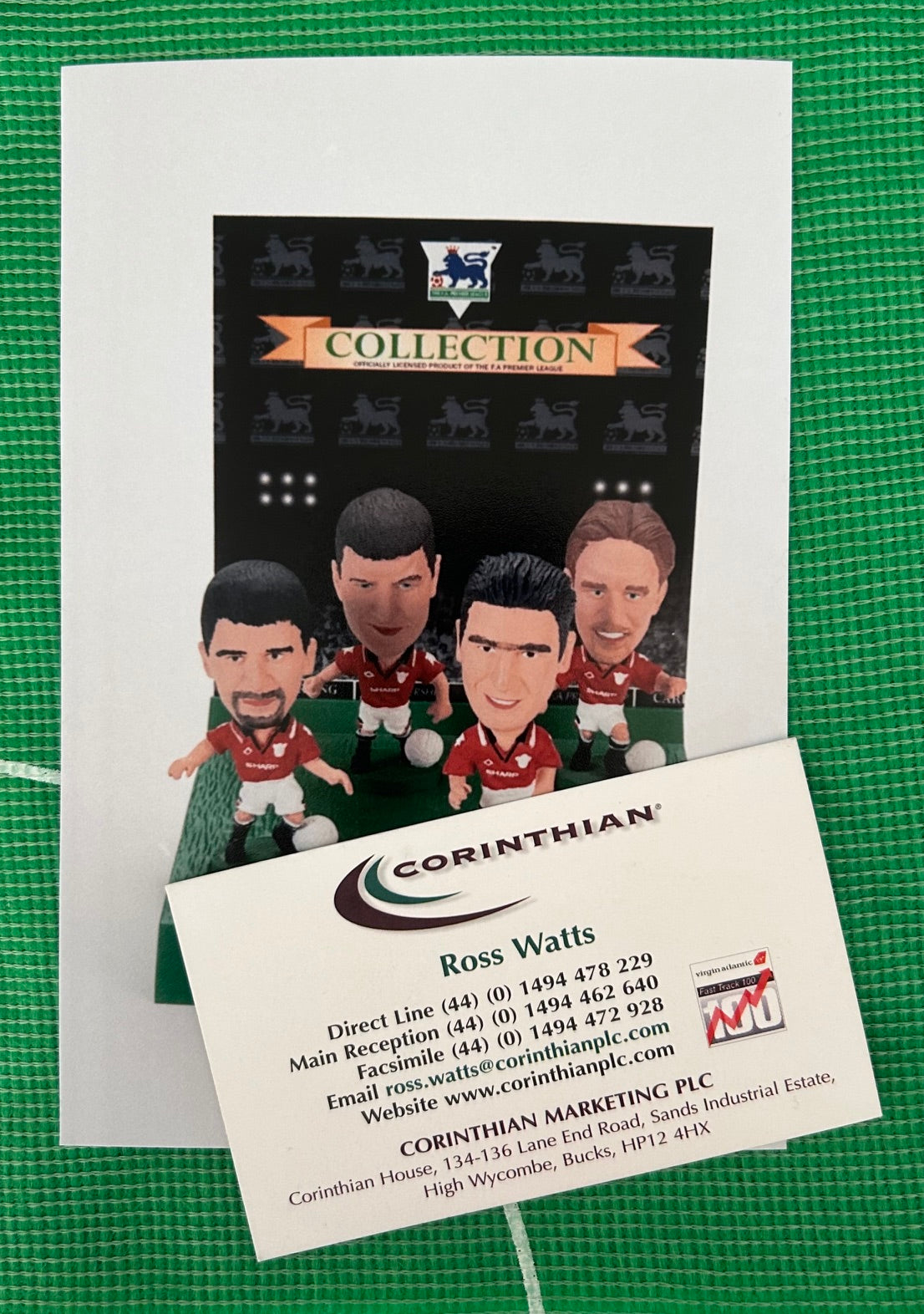 Corinthian 4-PLAYER DISPLAY W/ ERIC CANTONA (MANCHESTER UNITED 1995) Early Product Development Photo