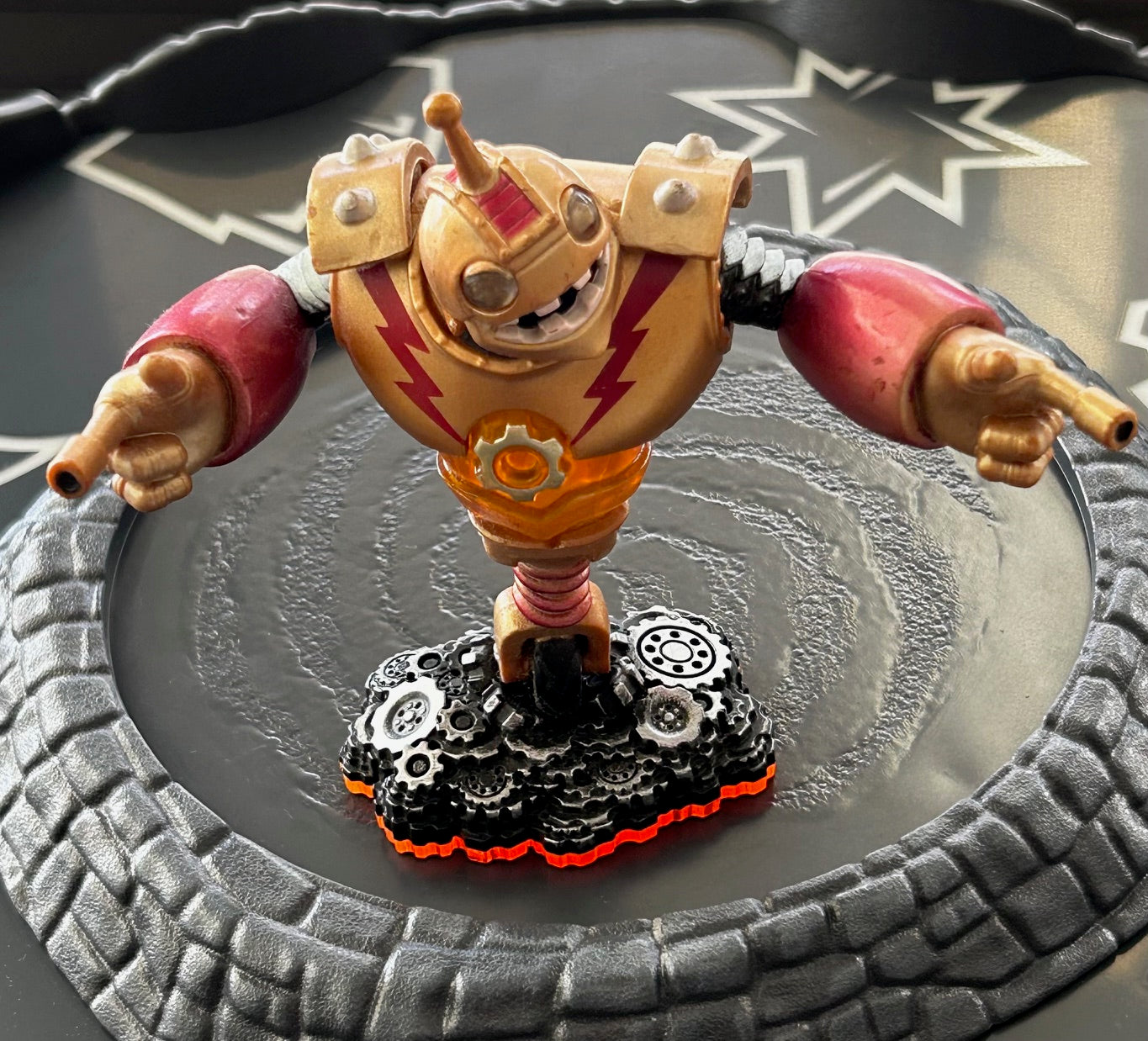 Skylanders Giants - BOUNCER (Loose figure) *See Condition Notes*