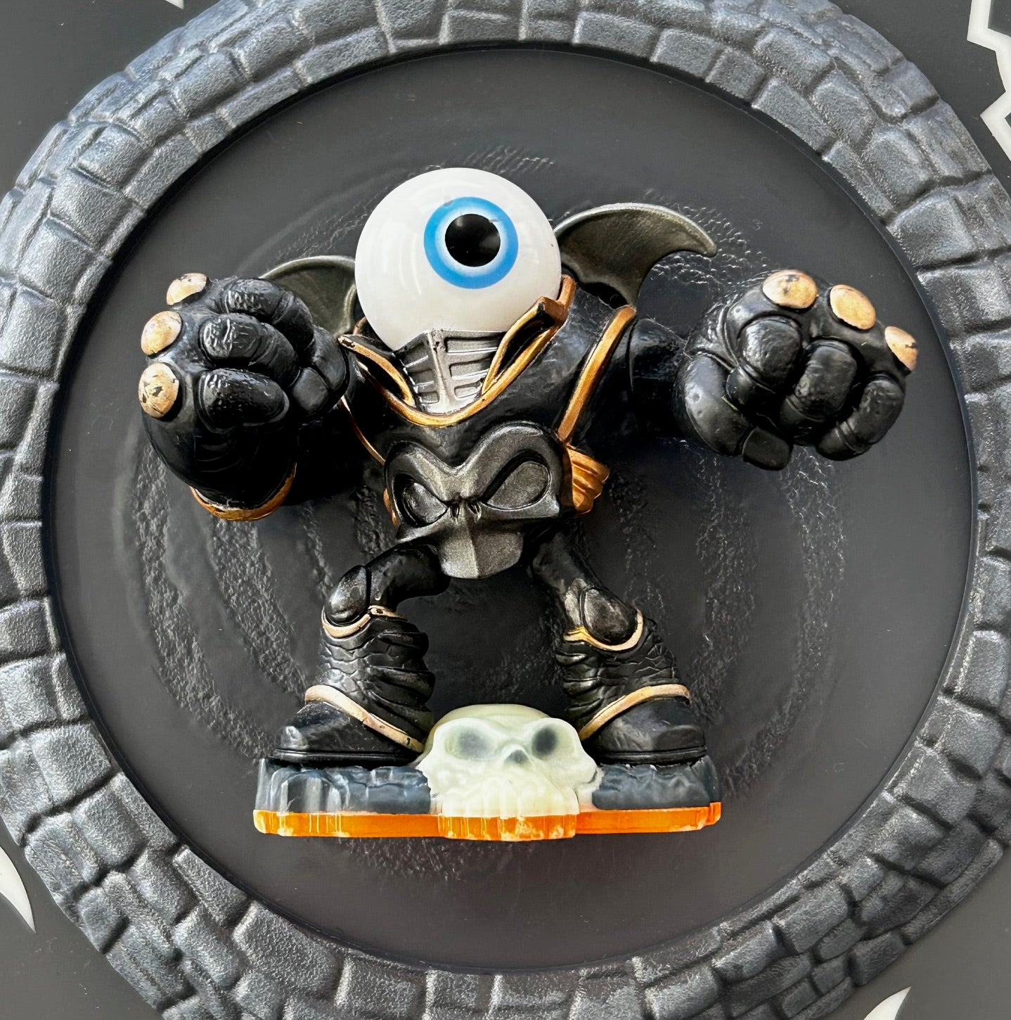 Skylanders Giants - EYE-BRAWL (Loose figure) *See Condition Notes*