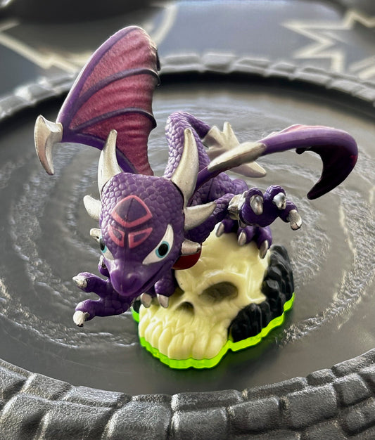 Skylanders Spyro's Adventure - CYNDER (Loose figure) *See Condition Notes*