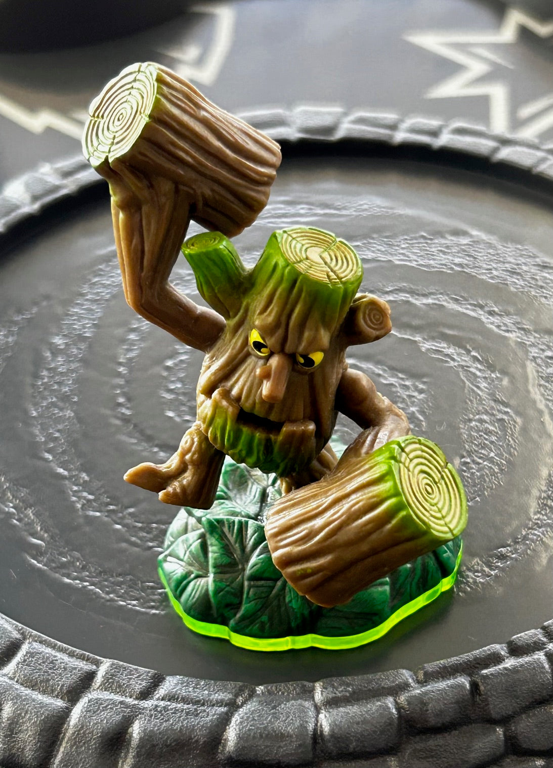 Skylanders Spyro's Adventure - STUMP SMASH (Loose figure) *See Condition Notes*