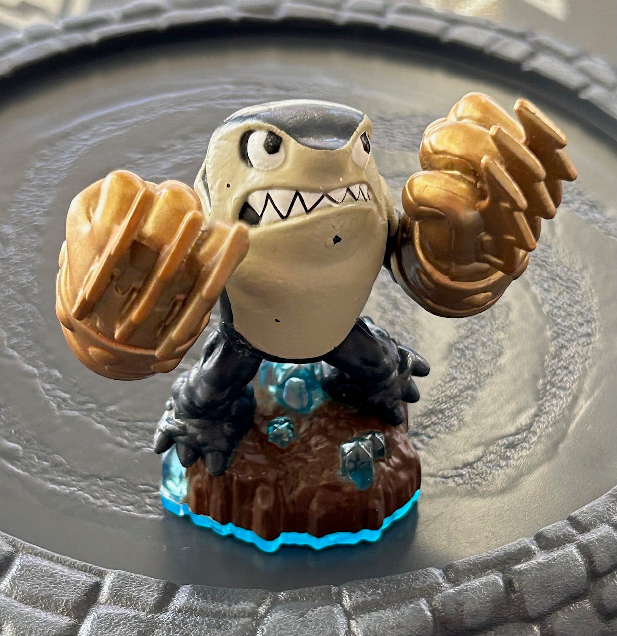 Skylanders Swap Force - KNOCKOUT TERRAFIN (Loose figure) *See Condition Notes*