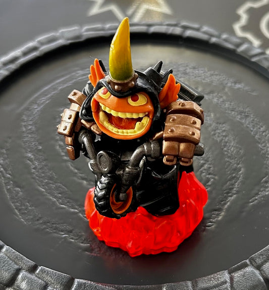 Skylanders Trap Team - HOG WILD FRYNO (Loose figure) *See Condition Notes*