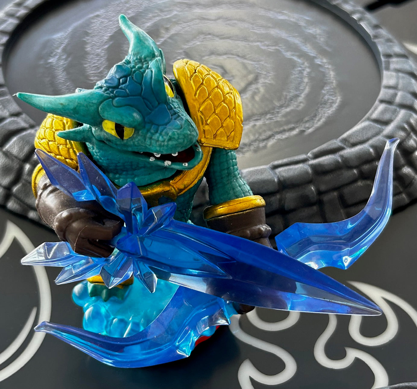 Skylanders Trap Team - SNAP SHOT (Loose figure) *See Condition Notes*